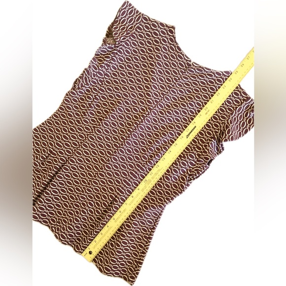 Ann Taylor V-Neck Flutter Sleeve Top (M) Burgundy Wine, Tailored Fit. NWOT - Picture 7 of 8